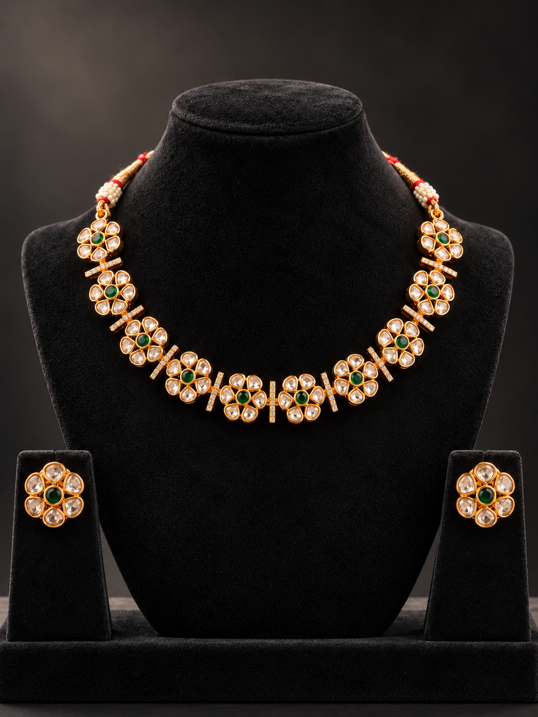 Royal Emerald Floral Necklace Set