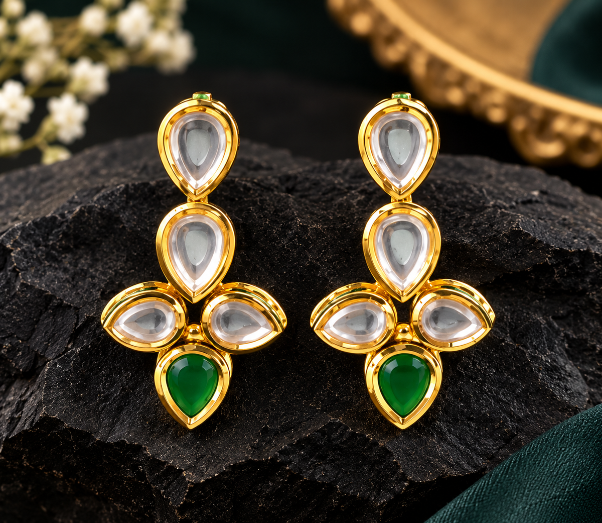 Emerald Kundan Teardrop Necklace Set