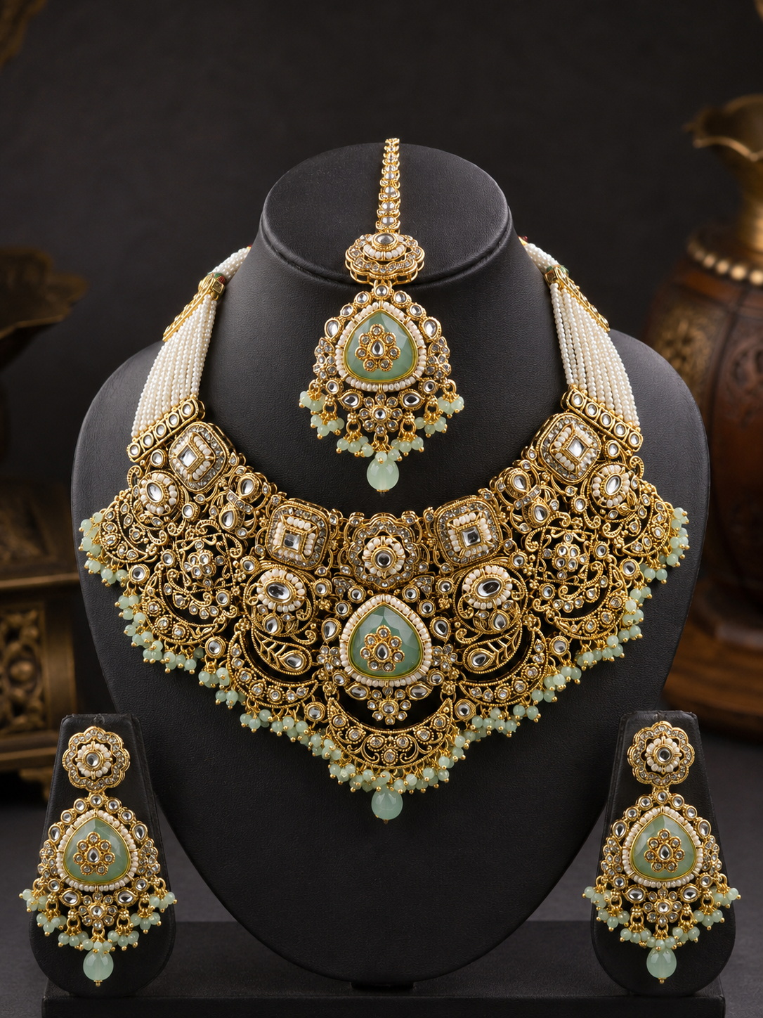 Royal Mint Green Kundan Necklace Set